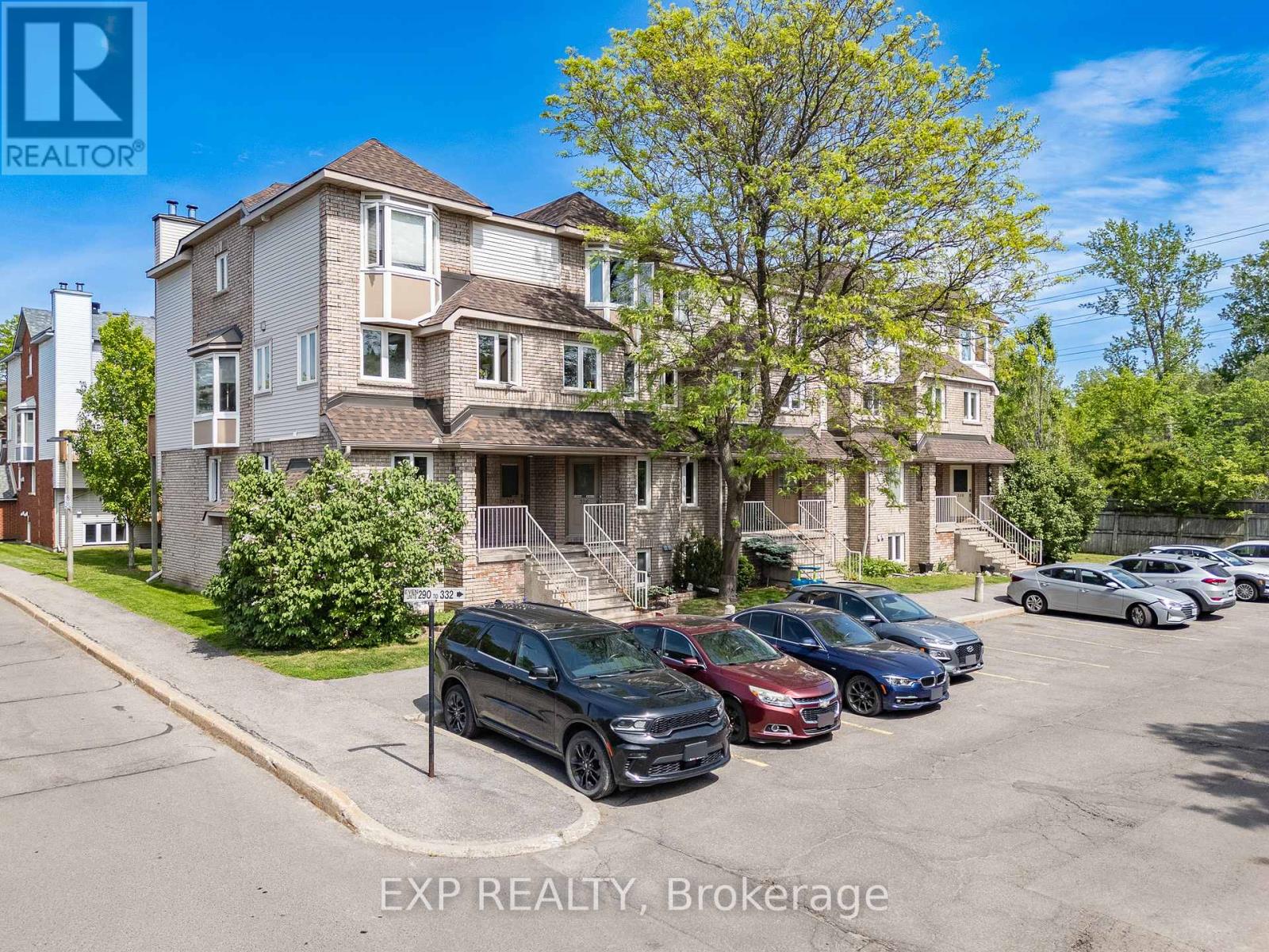 324 BRISTON PRIVATE - 44
