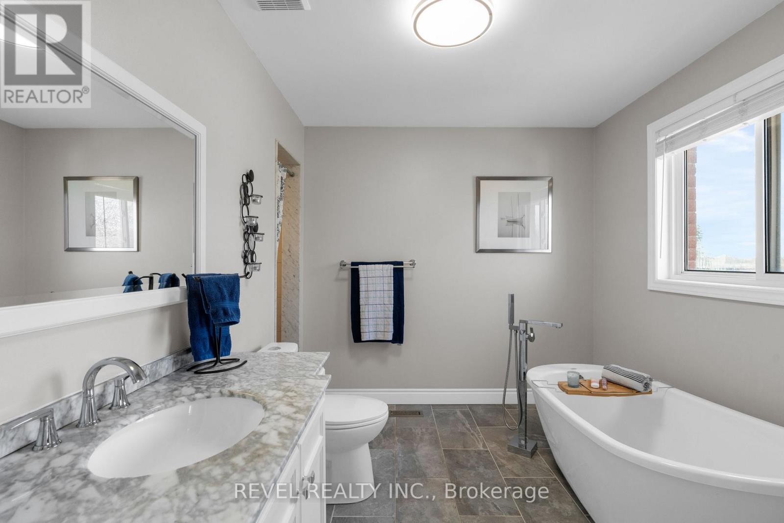 28 DUNNETT DRIVE - 13