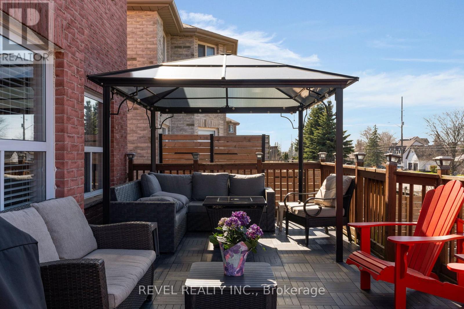 28 DUNNETT DRIVE - 28