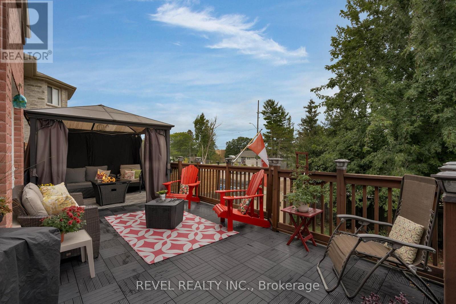 28 DUNNETT DRIVE - 25