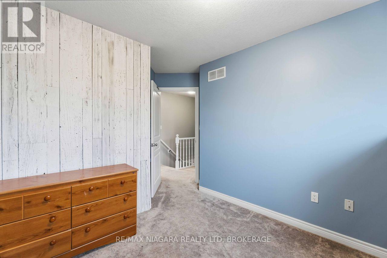 43 FLYNN COURT - 32