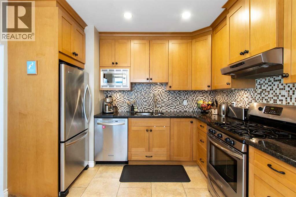 609 9 Avenue NE - 9