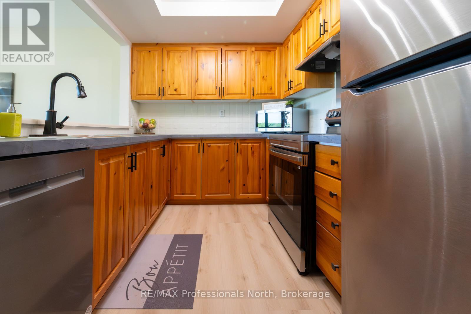 #121 121 GRANDVIEW HILLTOP DRIVE - Image 8
