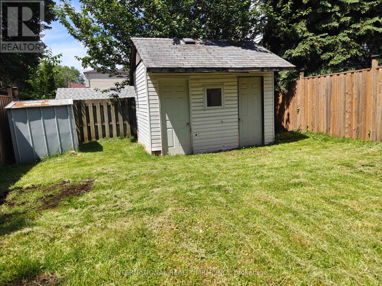 86 PATTERSON AVENUE - 21