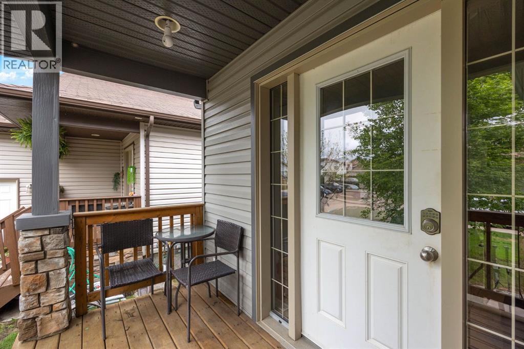 128 Hawthorn Way - photo 2
