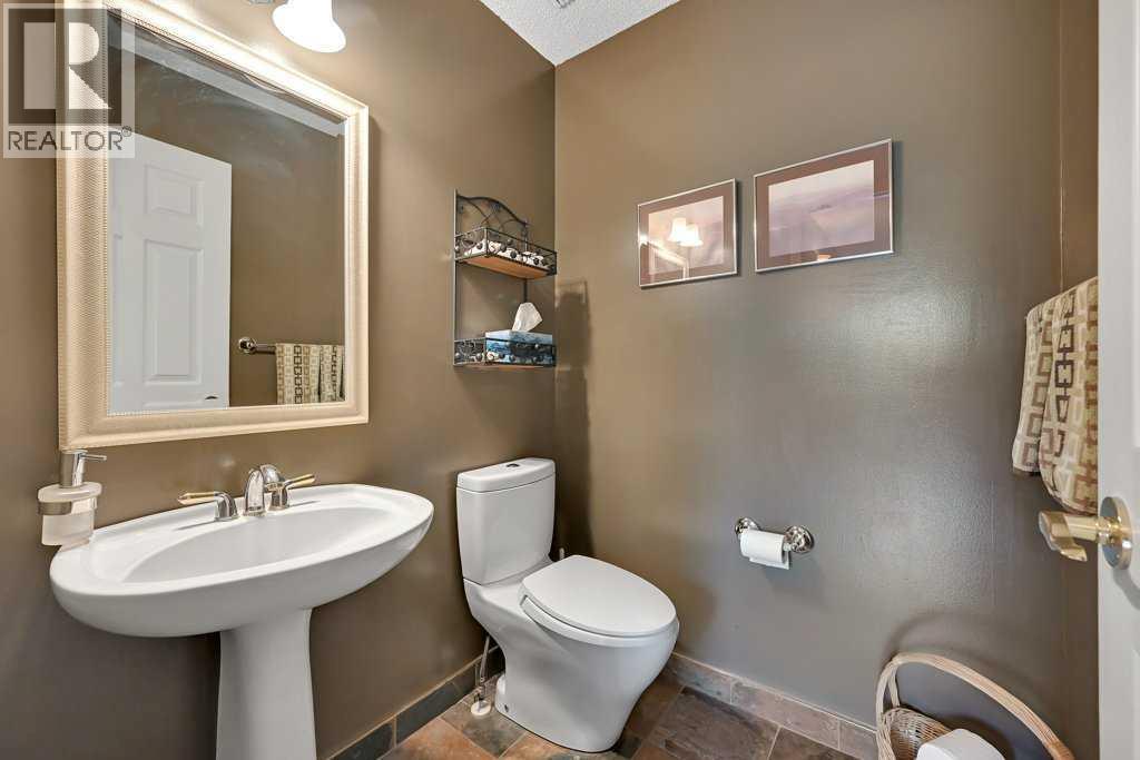 158 Valley Glen Heights NW - 17