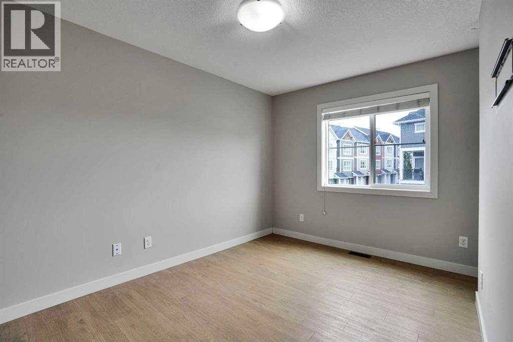 #413 355 Nolancrest Heights NW - 20