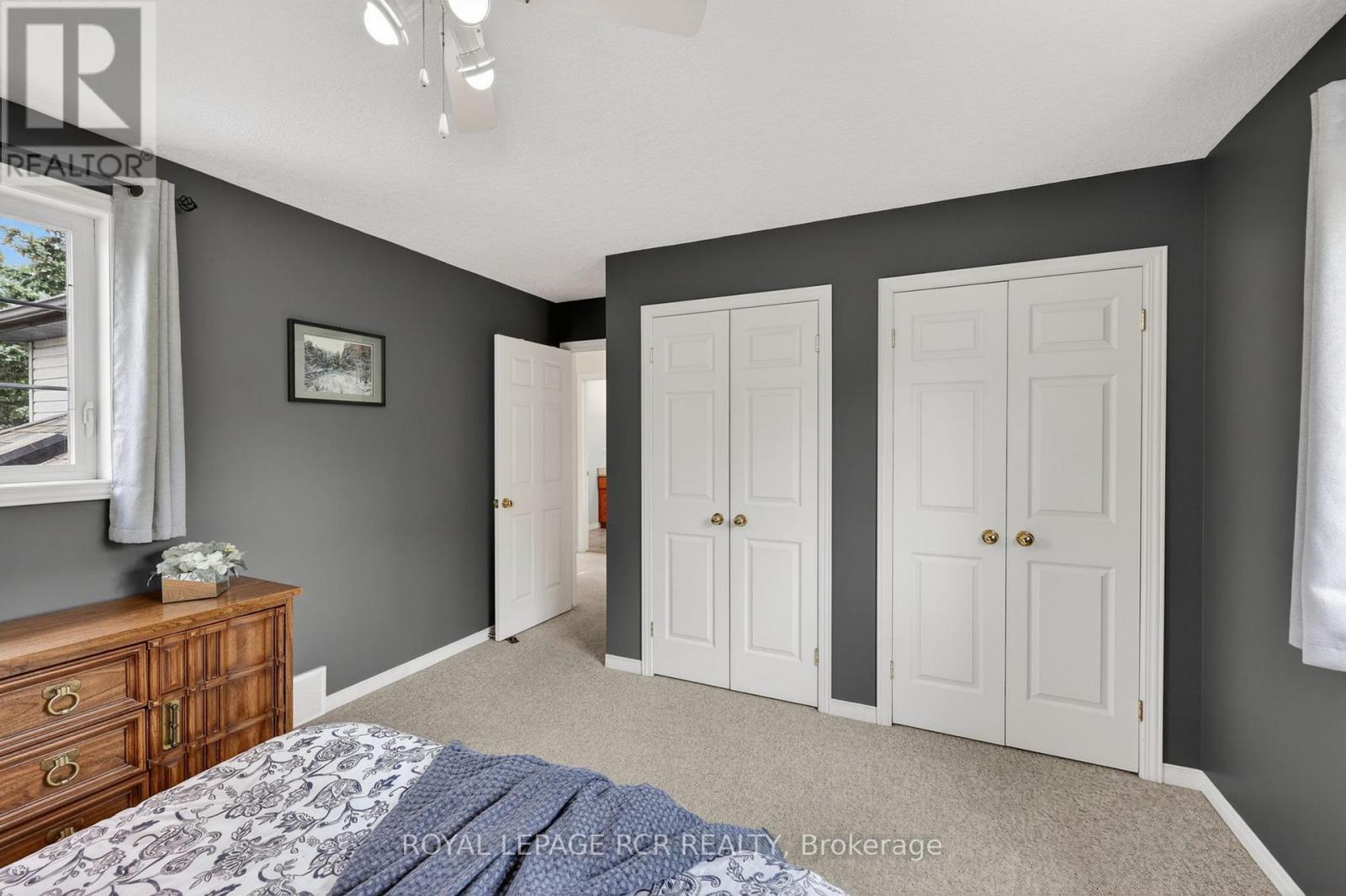 1552 QUEEN STREET - 20