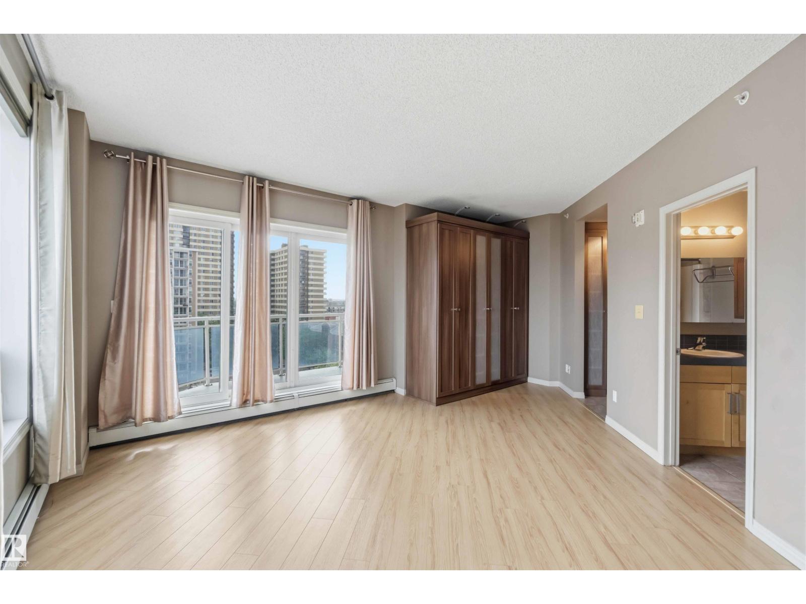 #901 10504 99 AV NW - 29