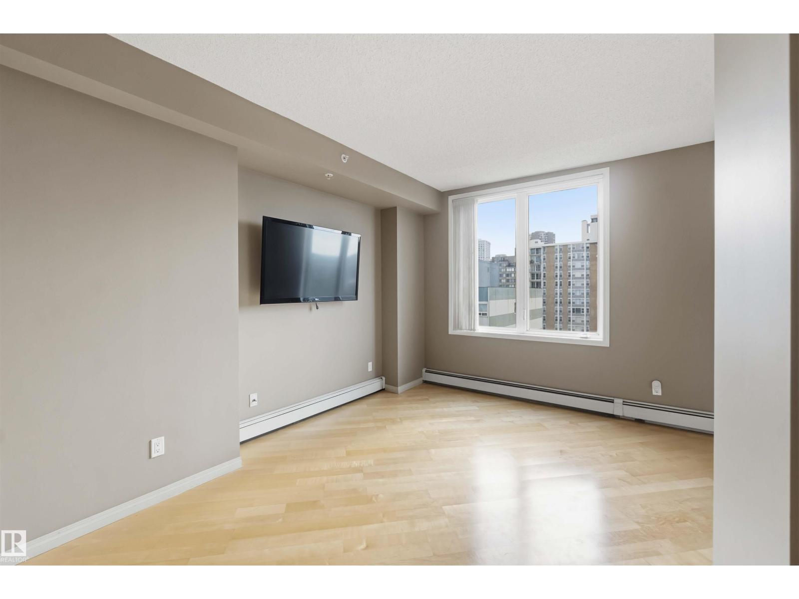 #901 10504 99 AV NW - 22