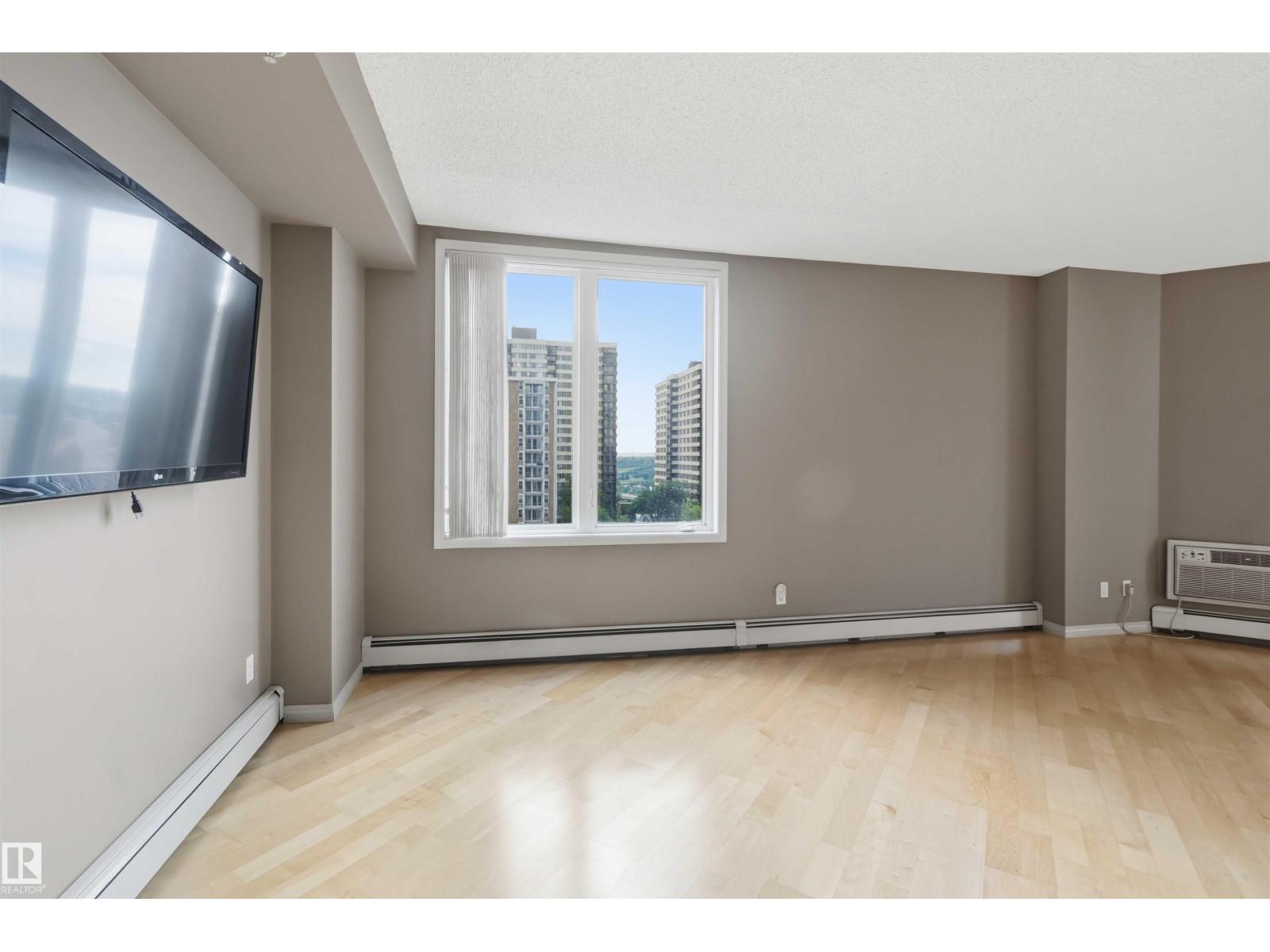 #901 10504 99 AV NW - 23