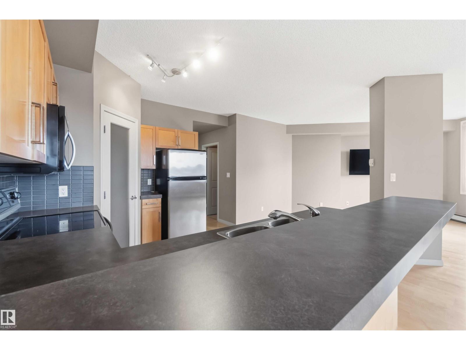 #901 10504 99 AV NW - 12
