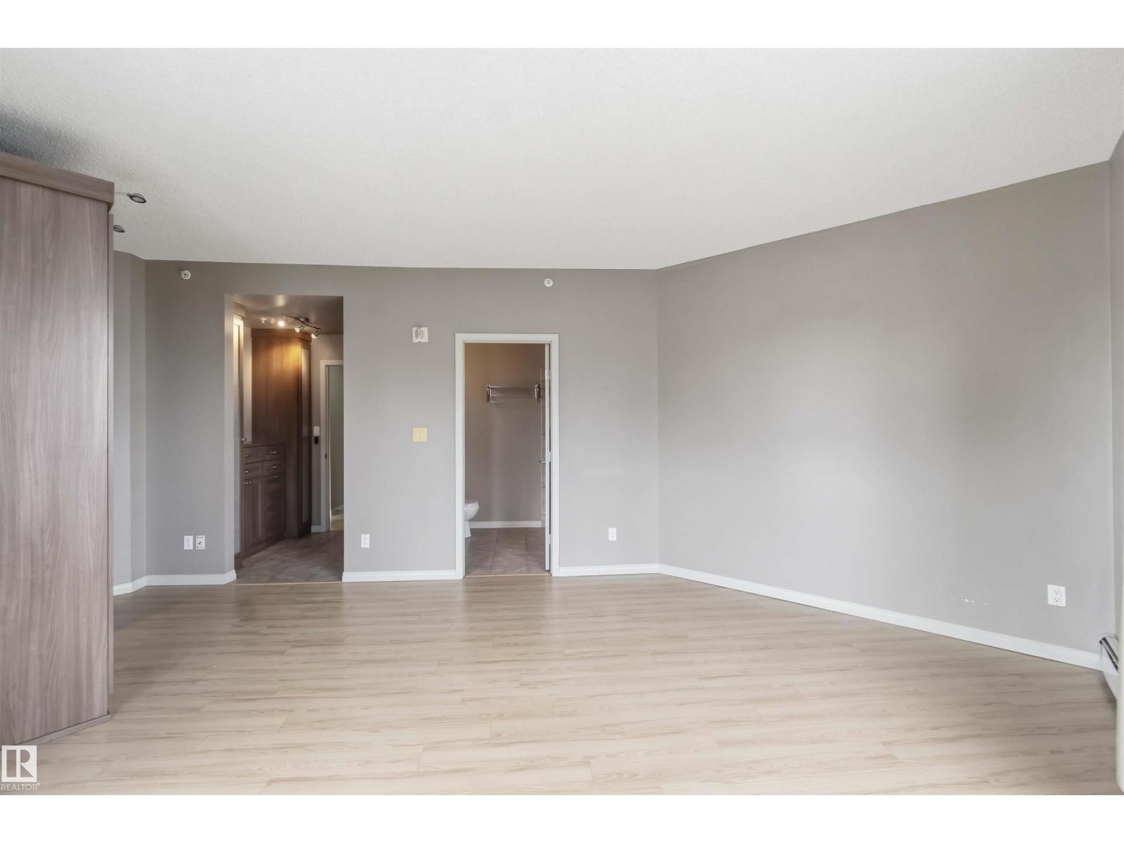 #901 10504 99 AV NW - 28