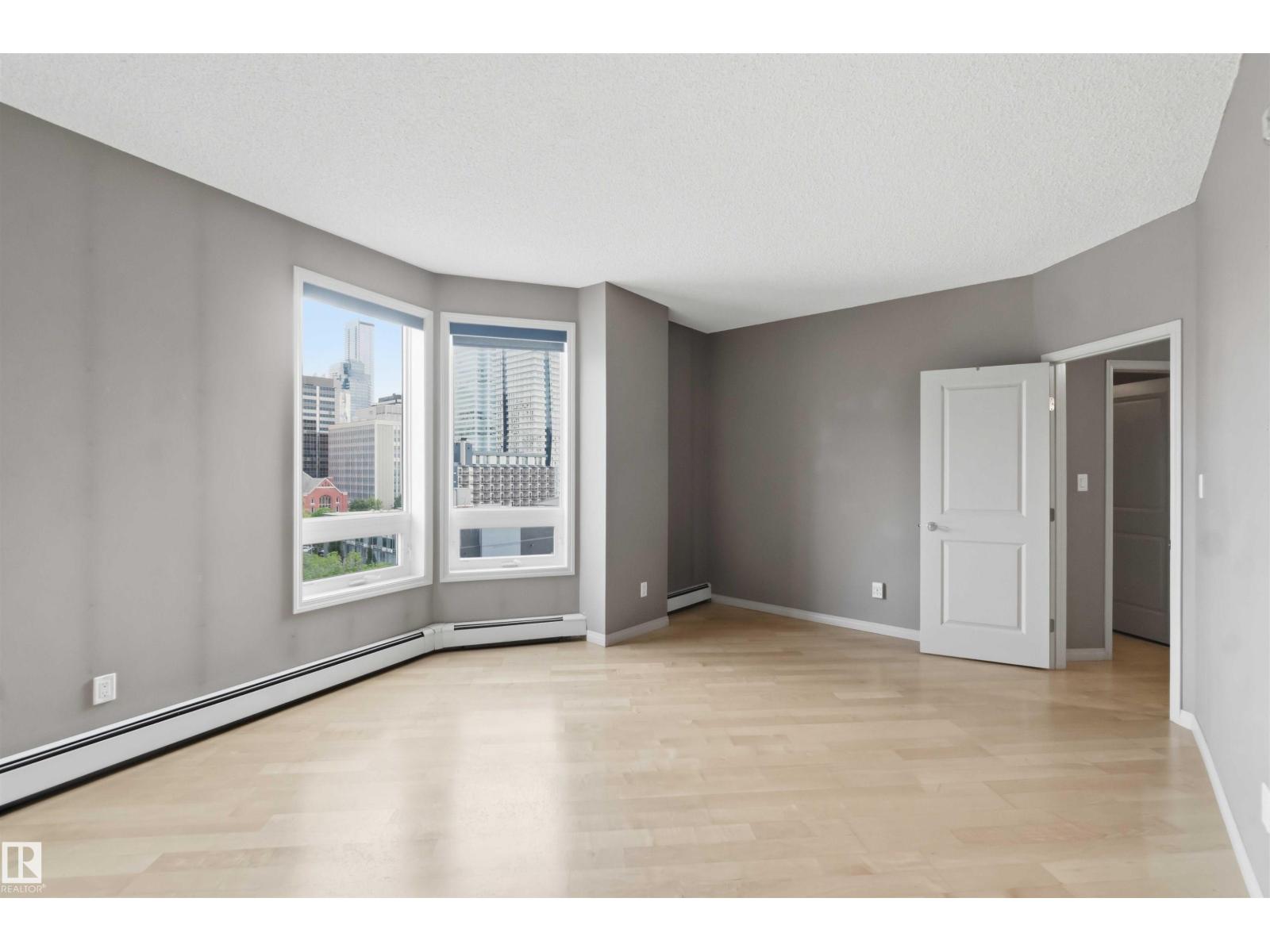 #901 10504 99 AV NW - 37
