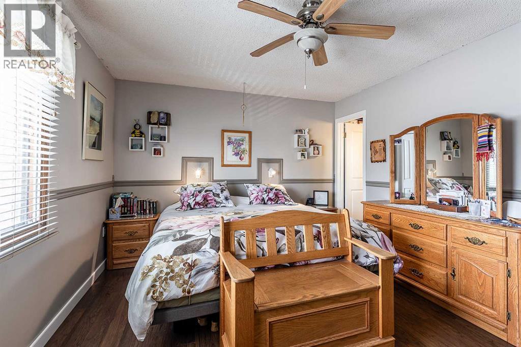 6 Rossland Crescent SE — photo 13