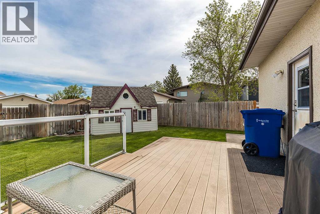 6 Rossland Crescent SE — photo 34