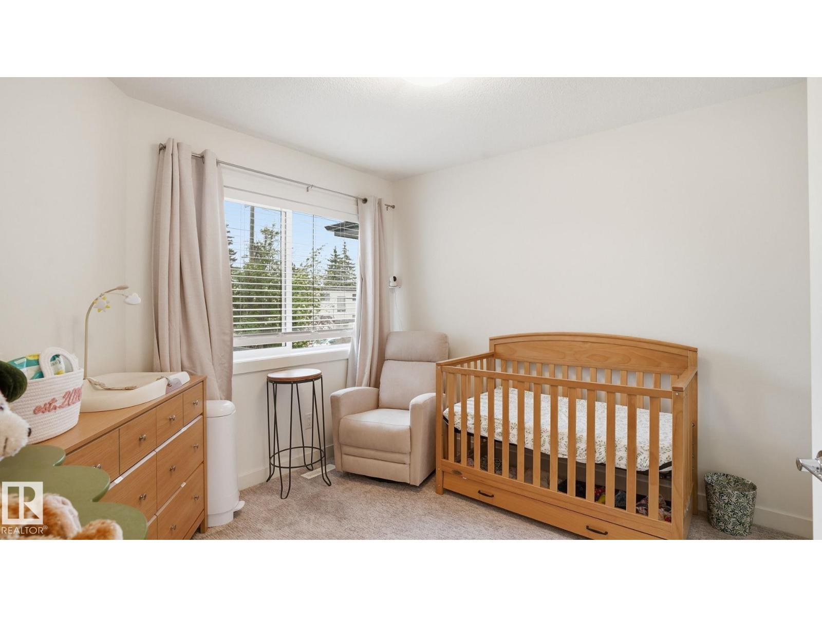 7944 81 AV NW - 18