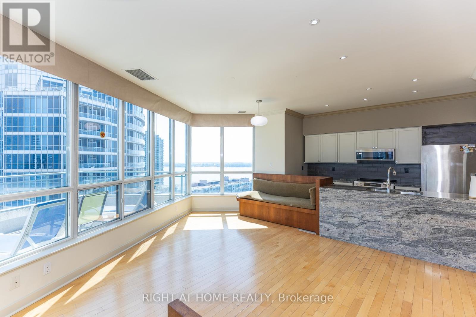 2801 (PH 1) - 228 QUEENS QUAY W - 19