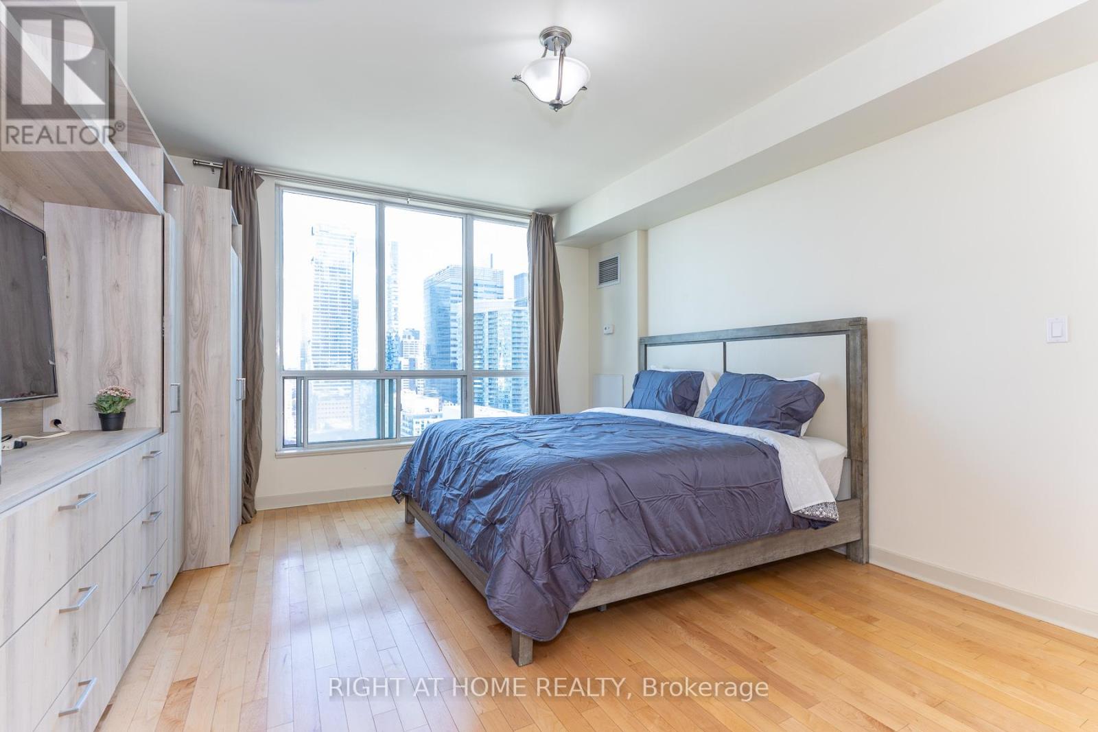 2801 (PH 1) - 228 QUEENS QUAY W - 27