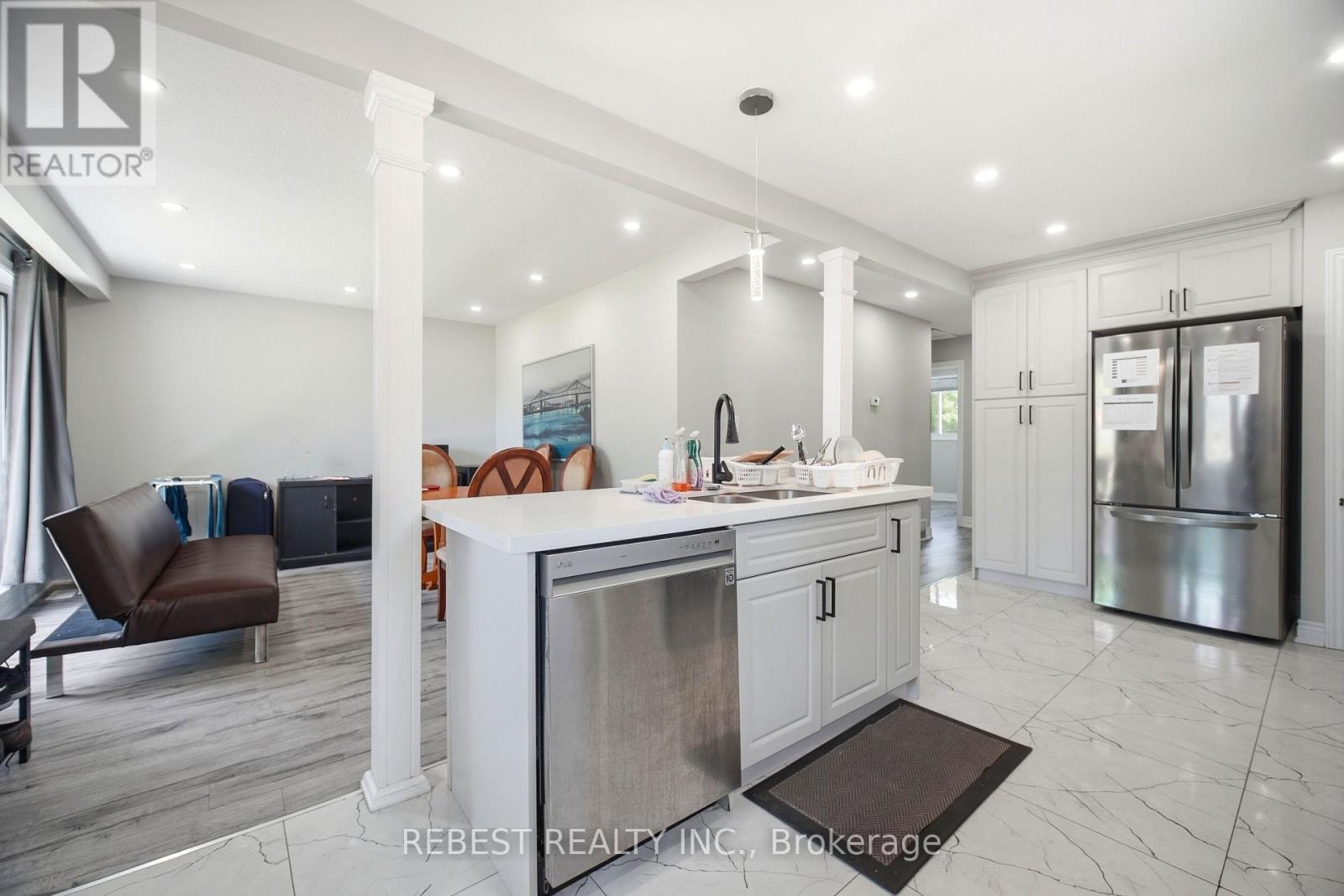 66 DARLINGTON DRIVE - 11