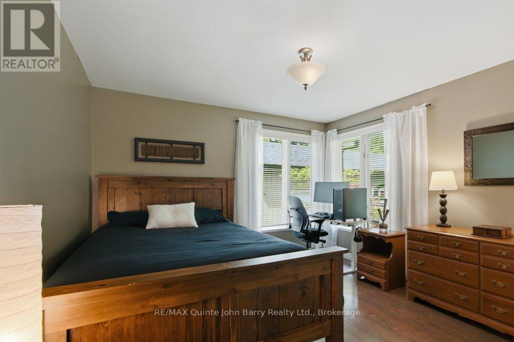 256 COLONIAL DRIVE - 23
