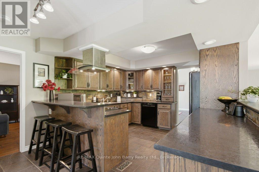 256 COLONIAL DRIVE - 11