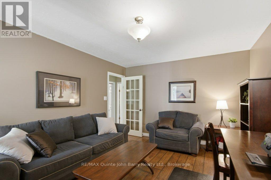 256 COLONIAL DRIVE - 17