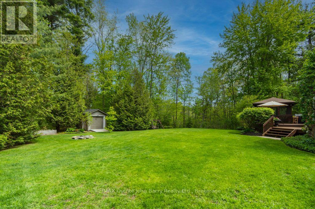 256 COLONIAL DRIVE - 32