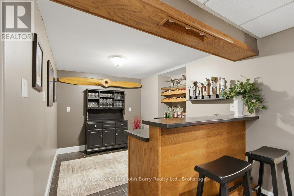 256 COLONIAL DRIVE - 30
