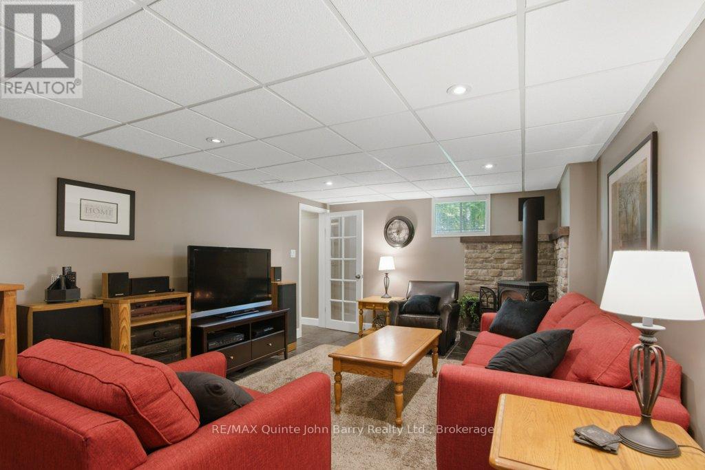 256 COLONIAL DRIVE - 28