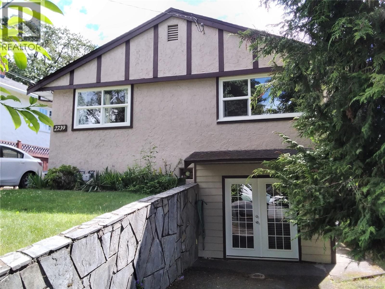2739 Grosvenor Rd - Image 2