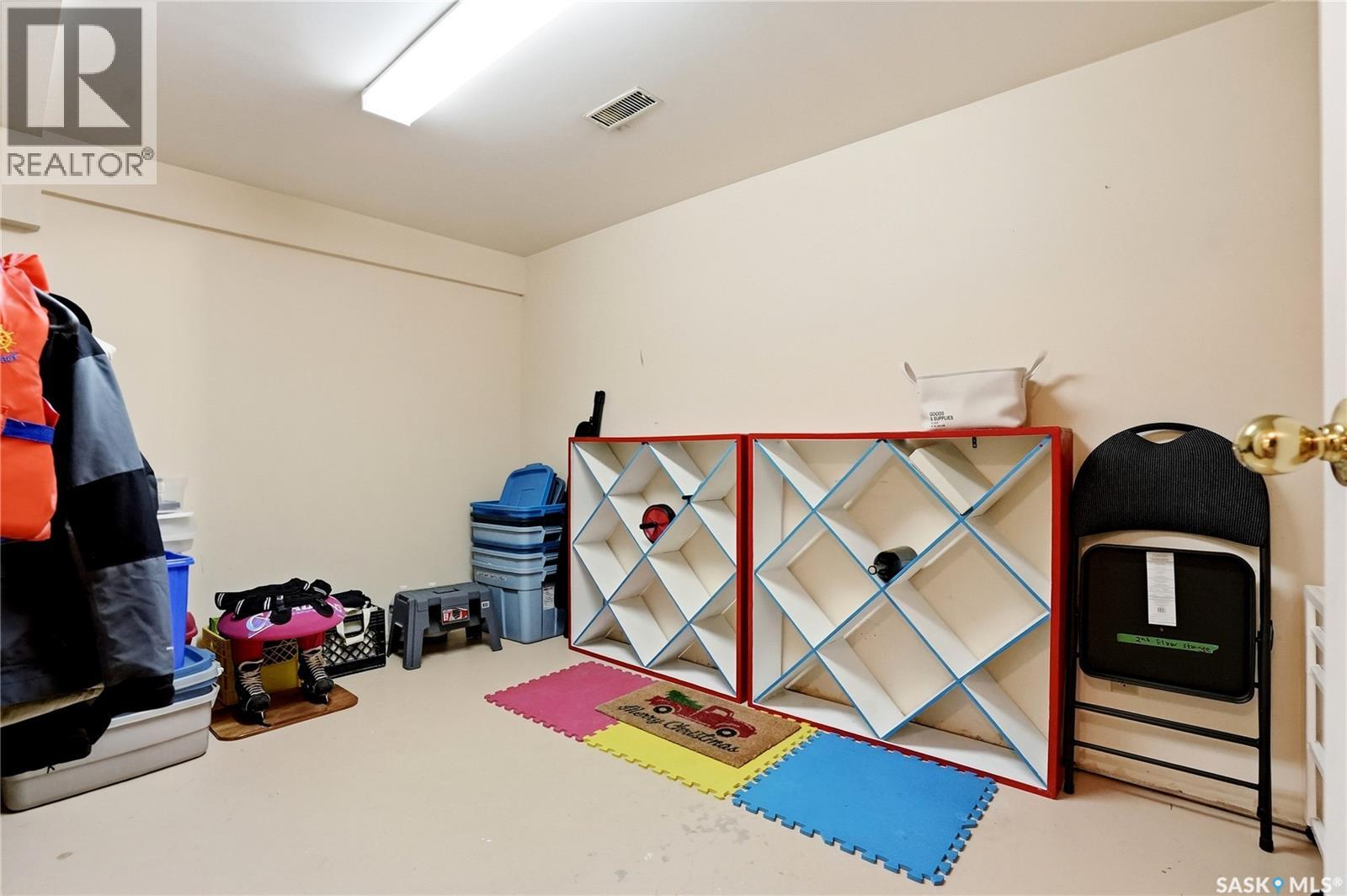 723 Candle COURT — photo 46