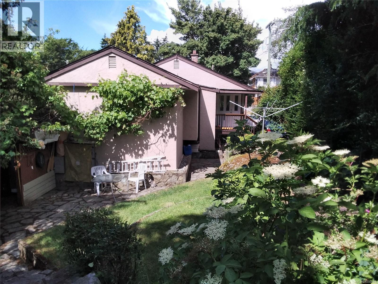2739 Grosvenor Rd - 29
