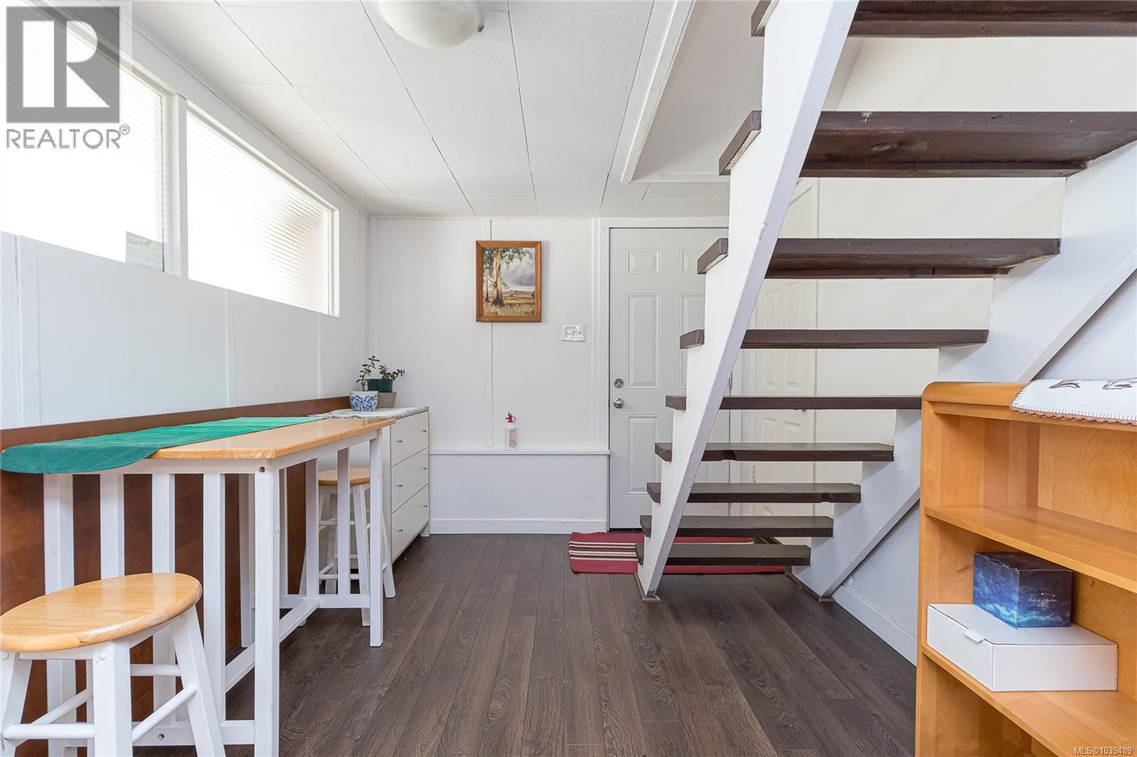 2739 Grosvenor Rd - 21