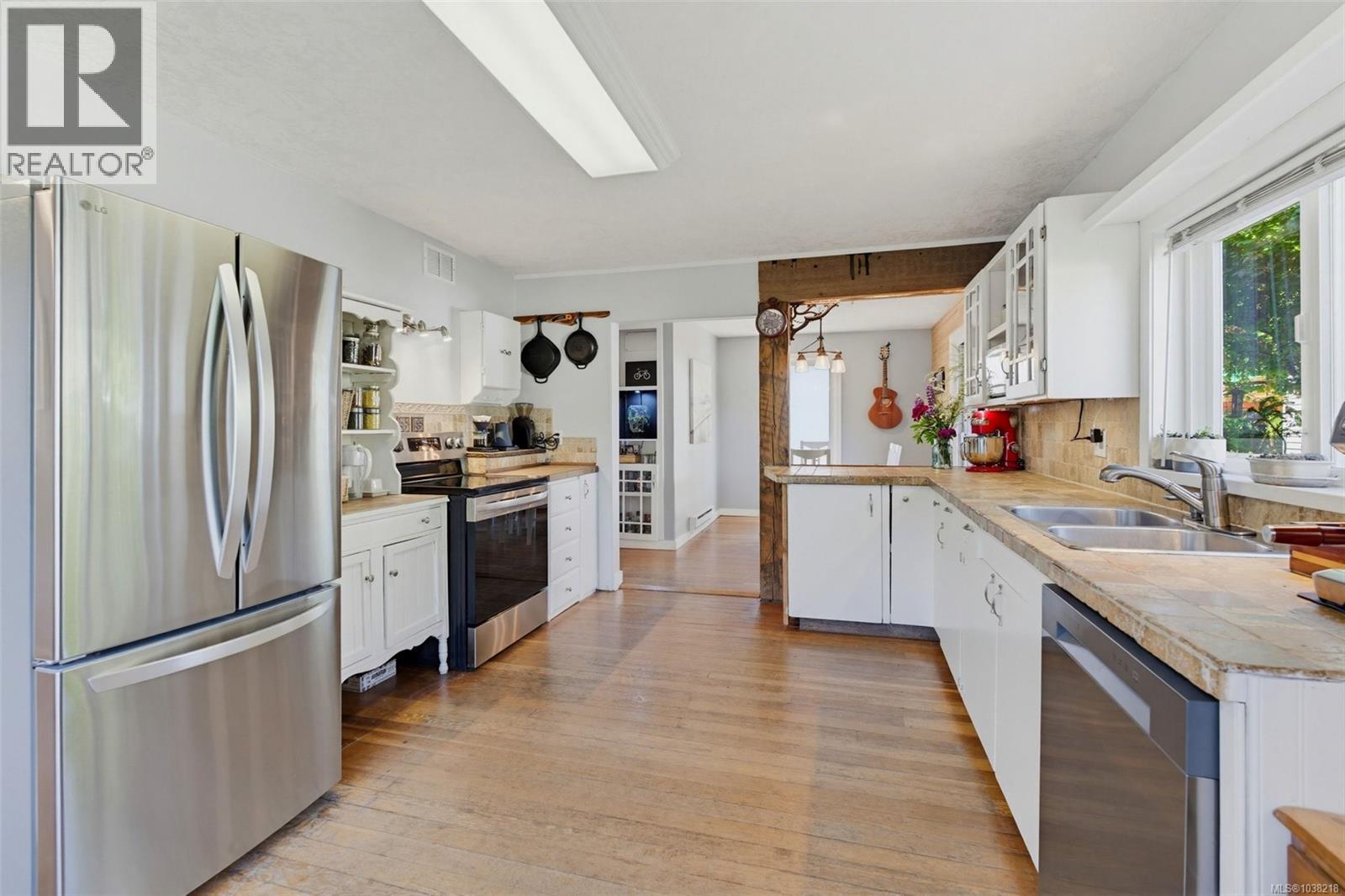 37 Cowichan Ave W - 19