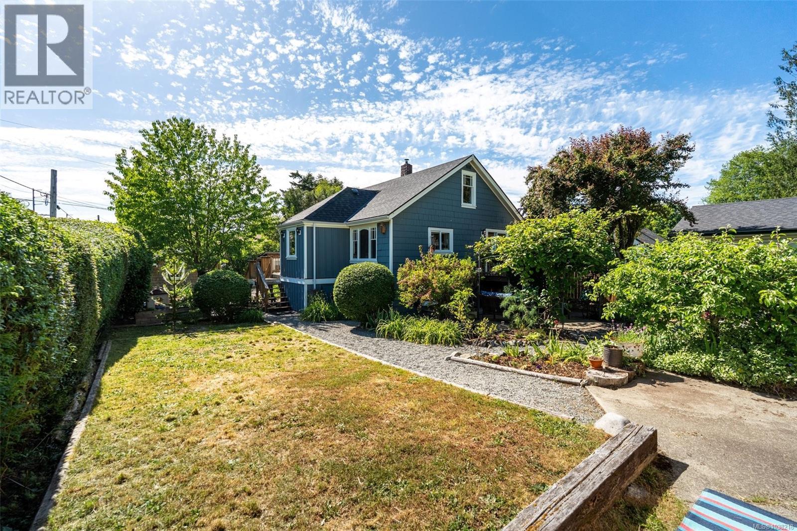 37 Cowichan Ave W - 39