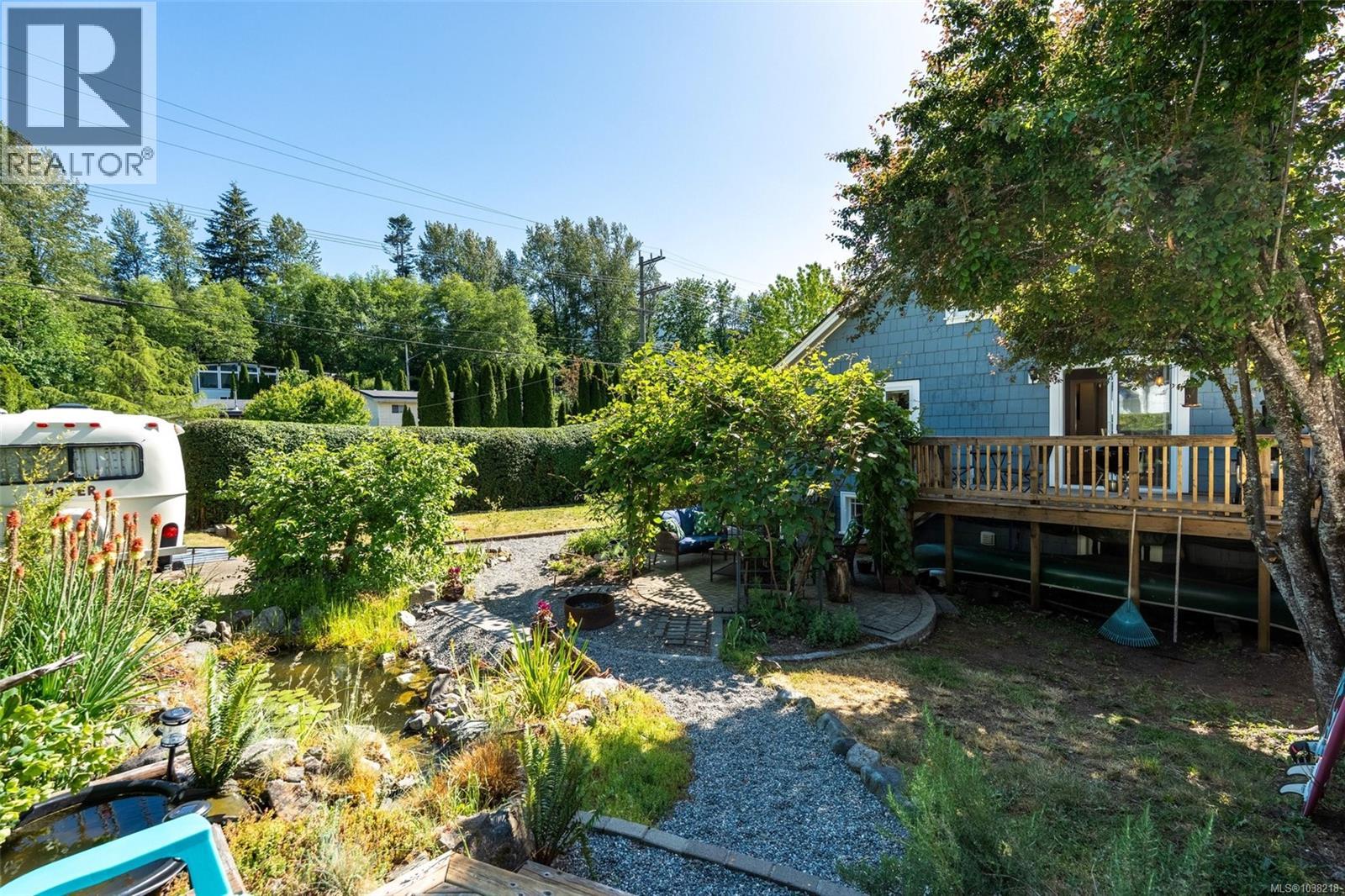 37 Cowichan Ave W - 36