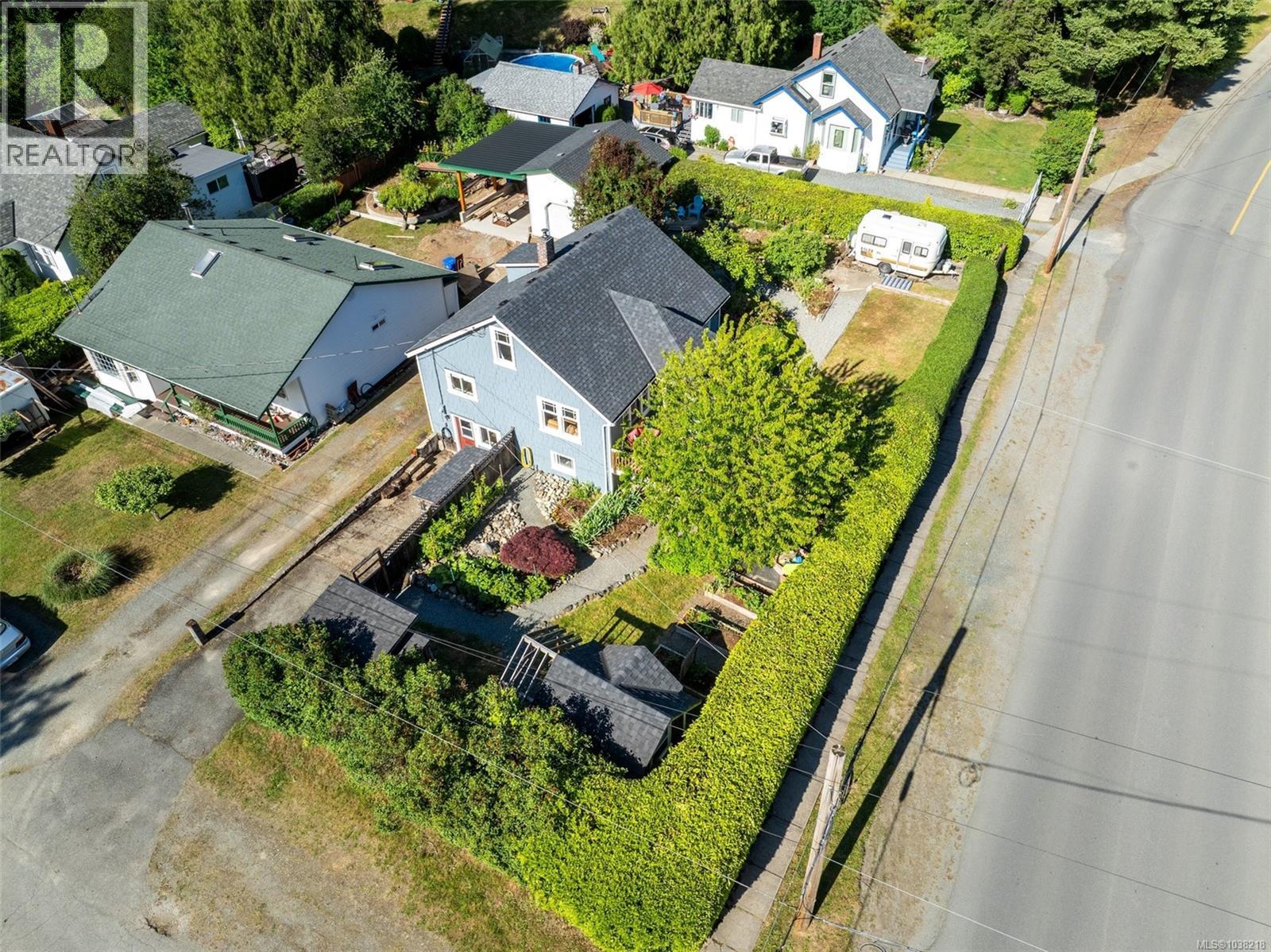 37 Cowichan Ave W - 42
