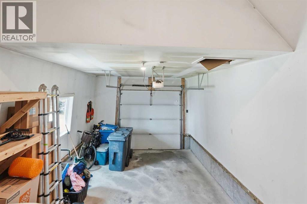 1021 Shantz Place — photo 32