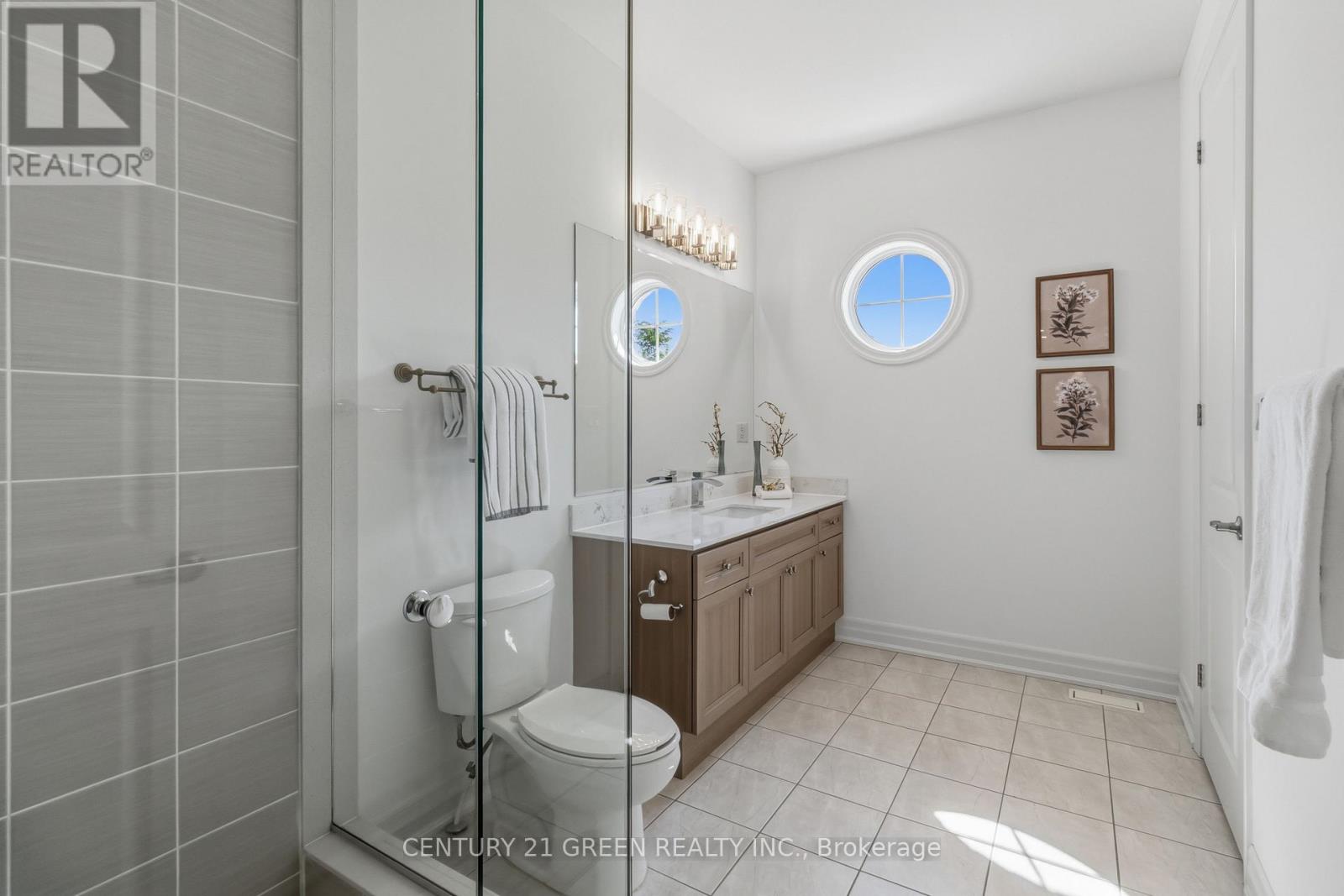 140 MAGNOLIA CRESCENT - 28