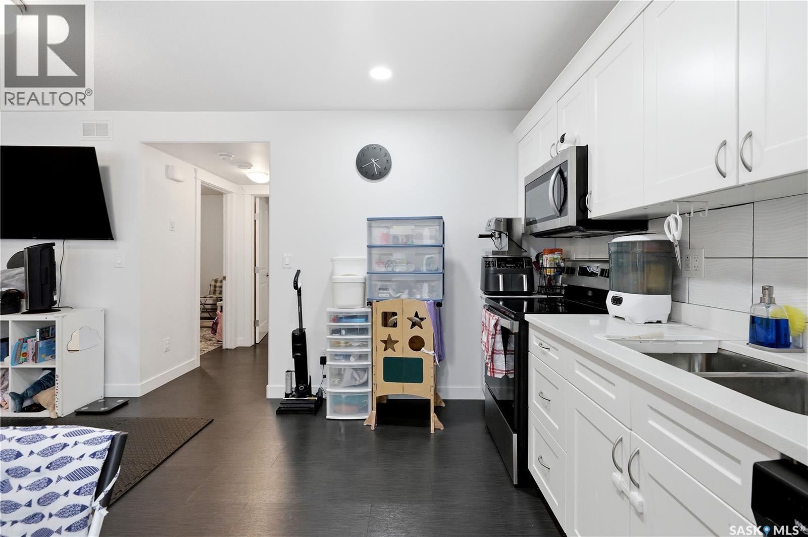 #5 401 L AVENUE S - 11