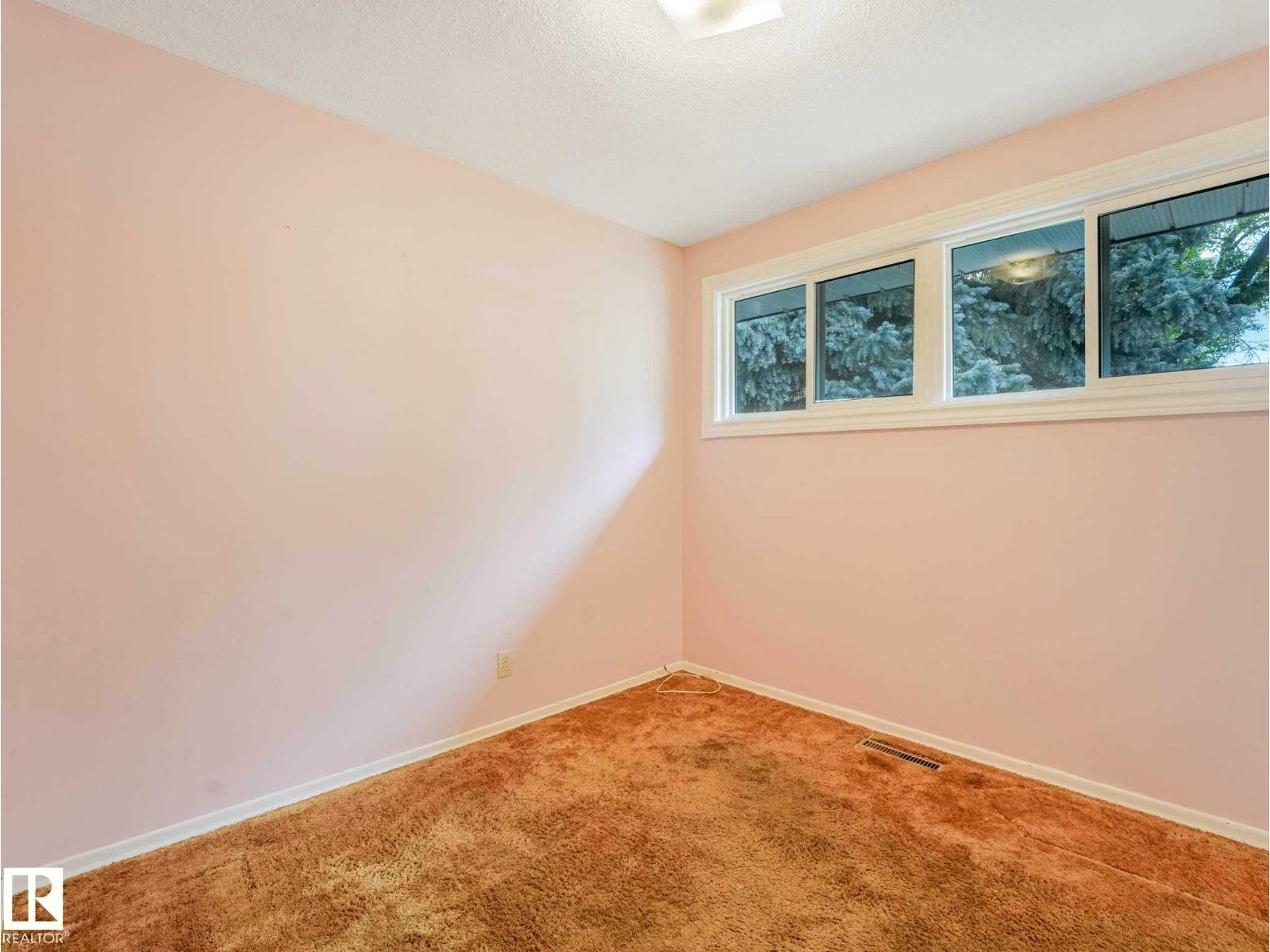 11 SALINA DR — photo 23