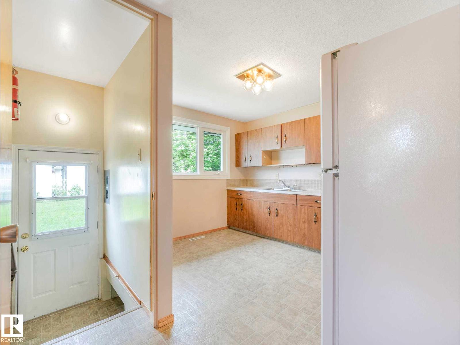 11 SALINA DR — photo 11