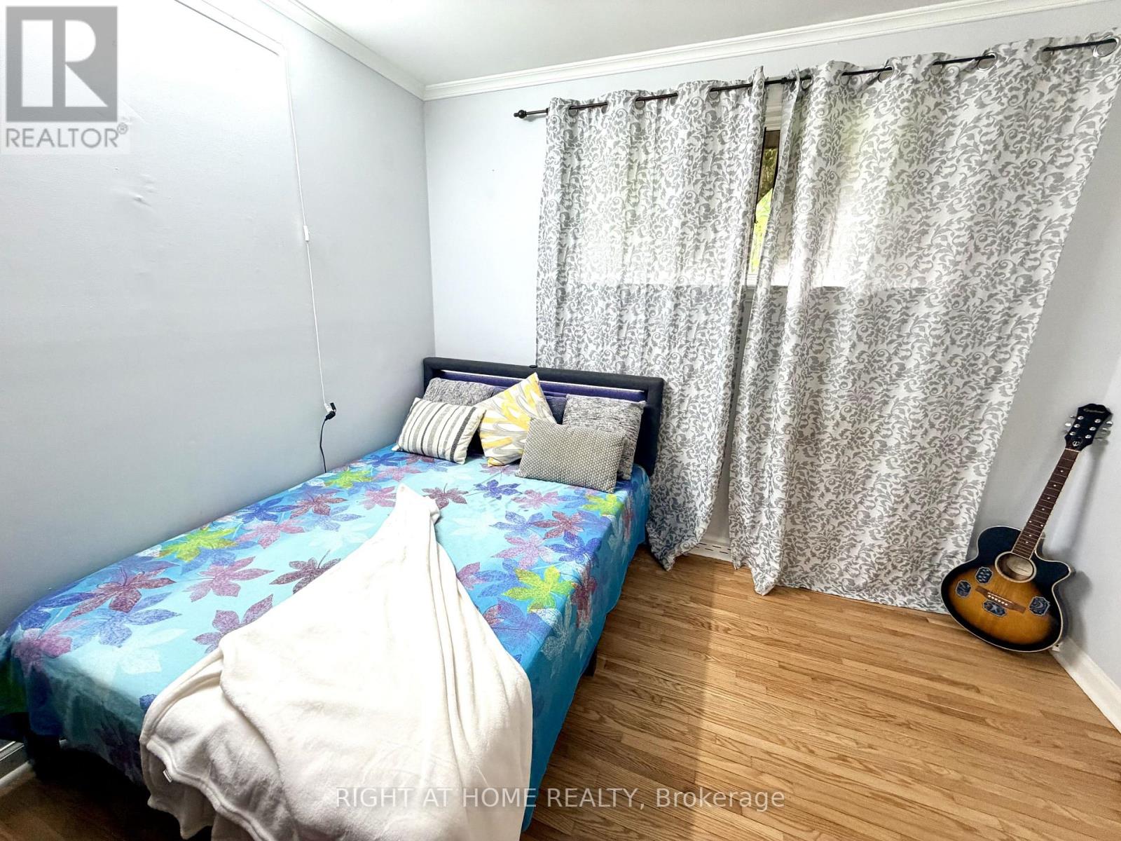 376 RIDGEWOOD CRESCENT - 23