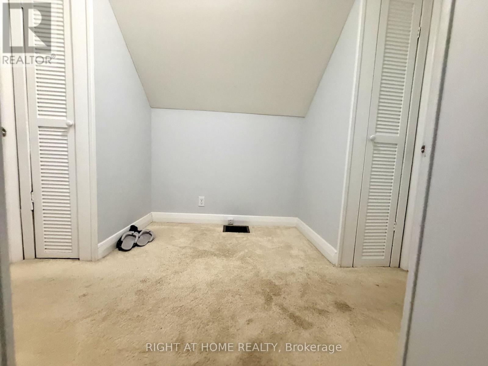 376 RIDGEWOOD CRESCENT - 30
