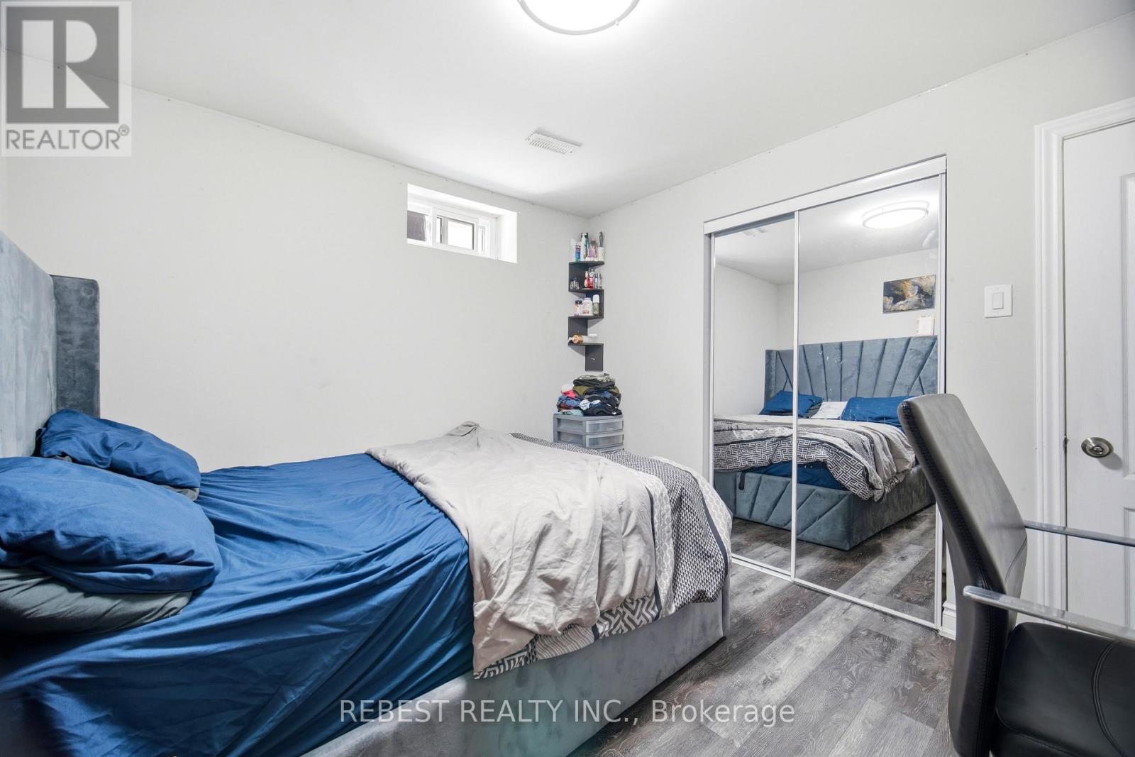 66 DARLINGTON DRIVE - 24