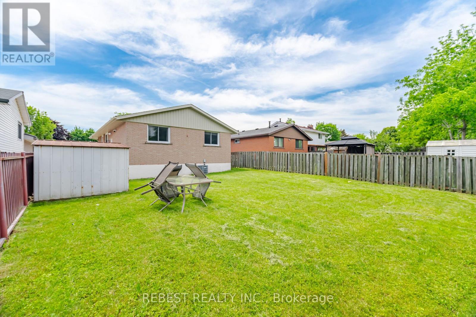 66 DARLINGTON DRIVE - 29