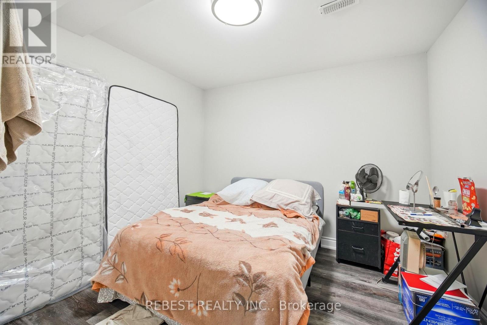 66 DARLINGTON DRIVE - 25