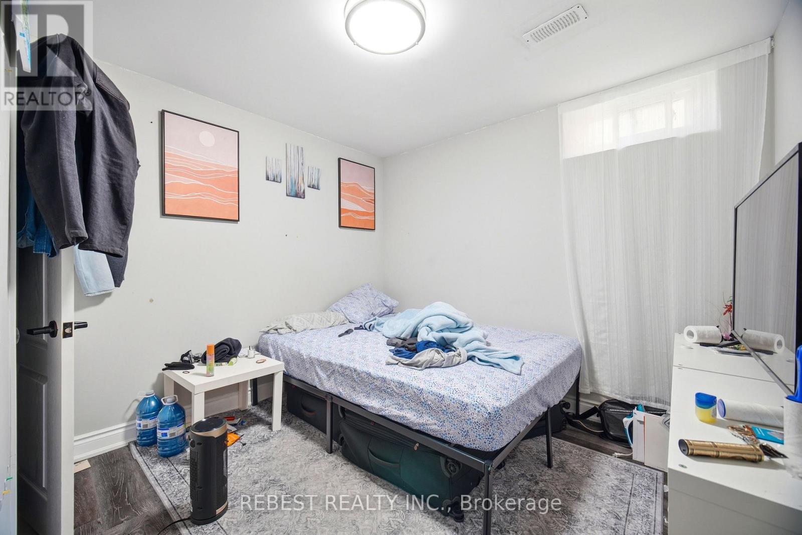 66 DARLINGTON DRIVE - 26