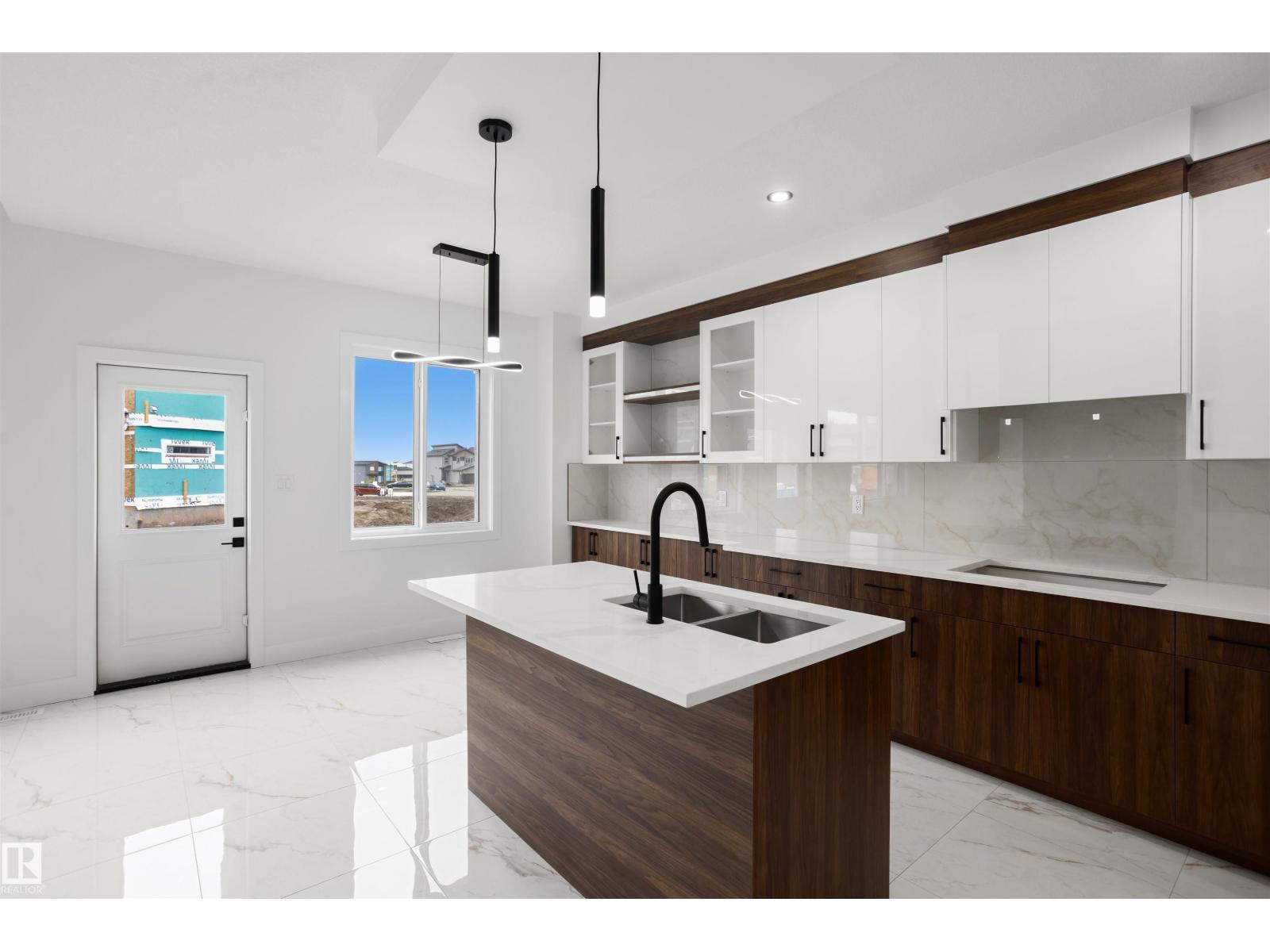 3034 7A AV SW — photo 10